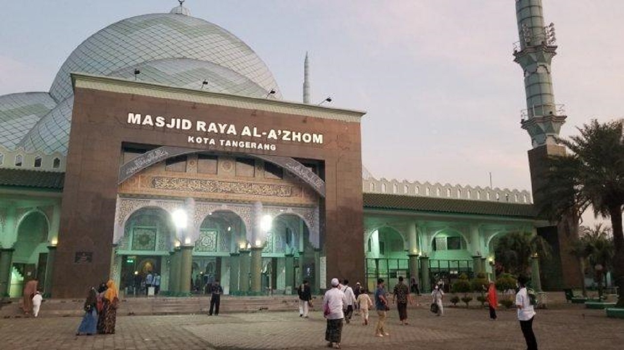 Masjid Al Azhom Tangerang Wudhu Juga Jaga Jarak